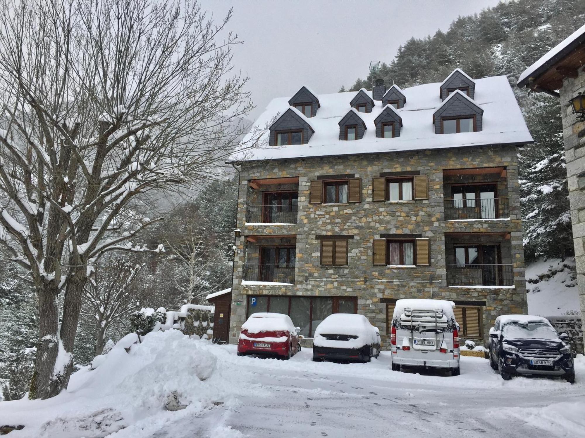 Apartaments La Peguera Bohí Buitenkant foto